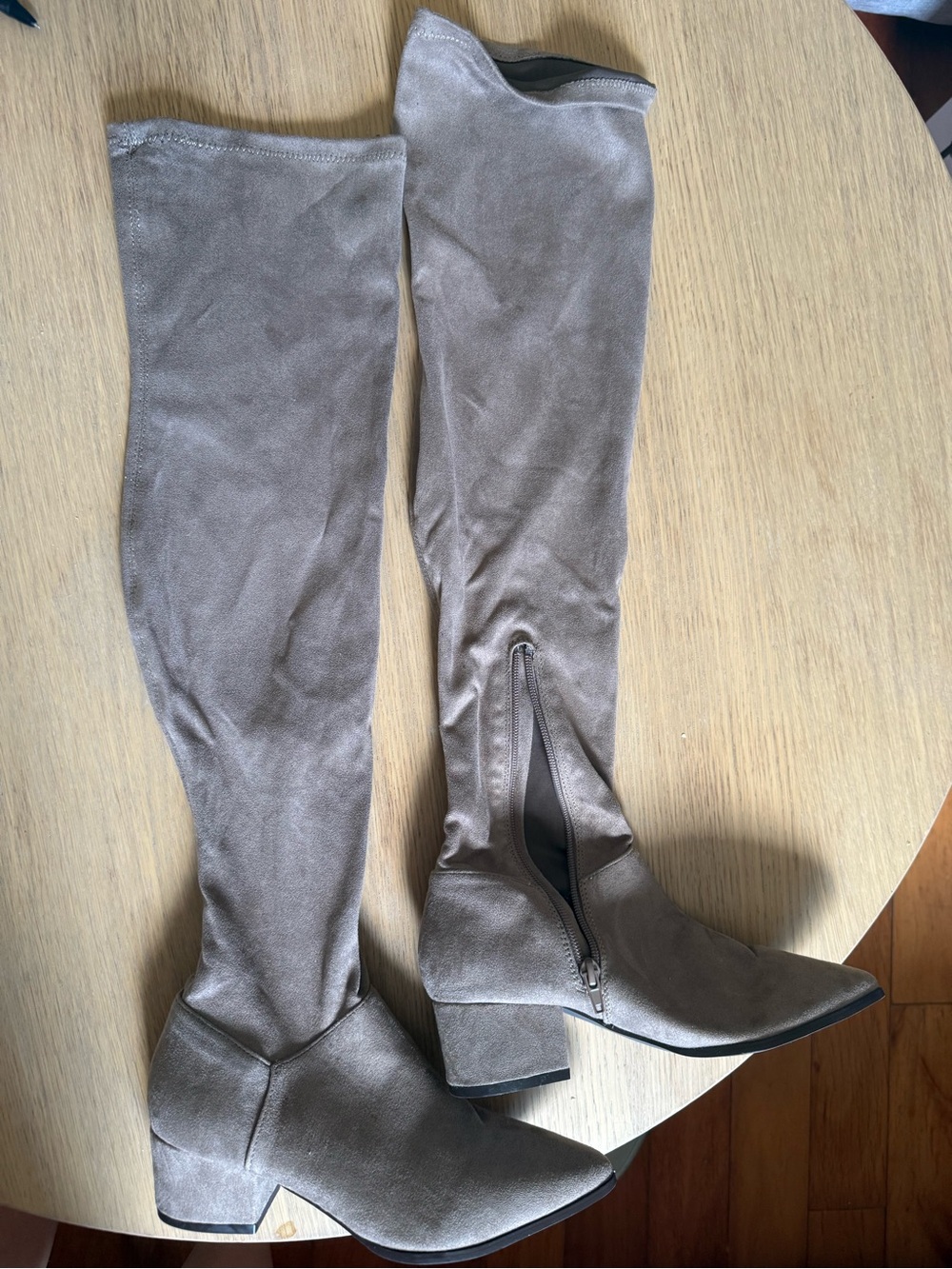 Knee-High Suede Over-the-Knee Boots in light brown